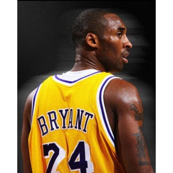 Kobe Bryant (Mitchell/Ness)-(Lakers)-(Yellow)-(Jersey)-(New Cond.)-(SizeXL)-$100 - Picture 8 of 12